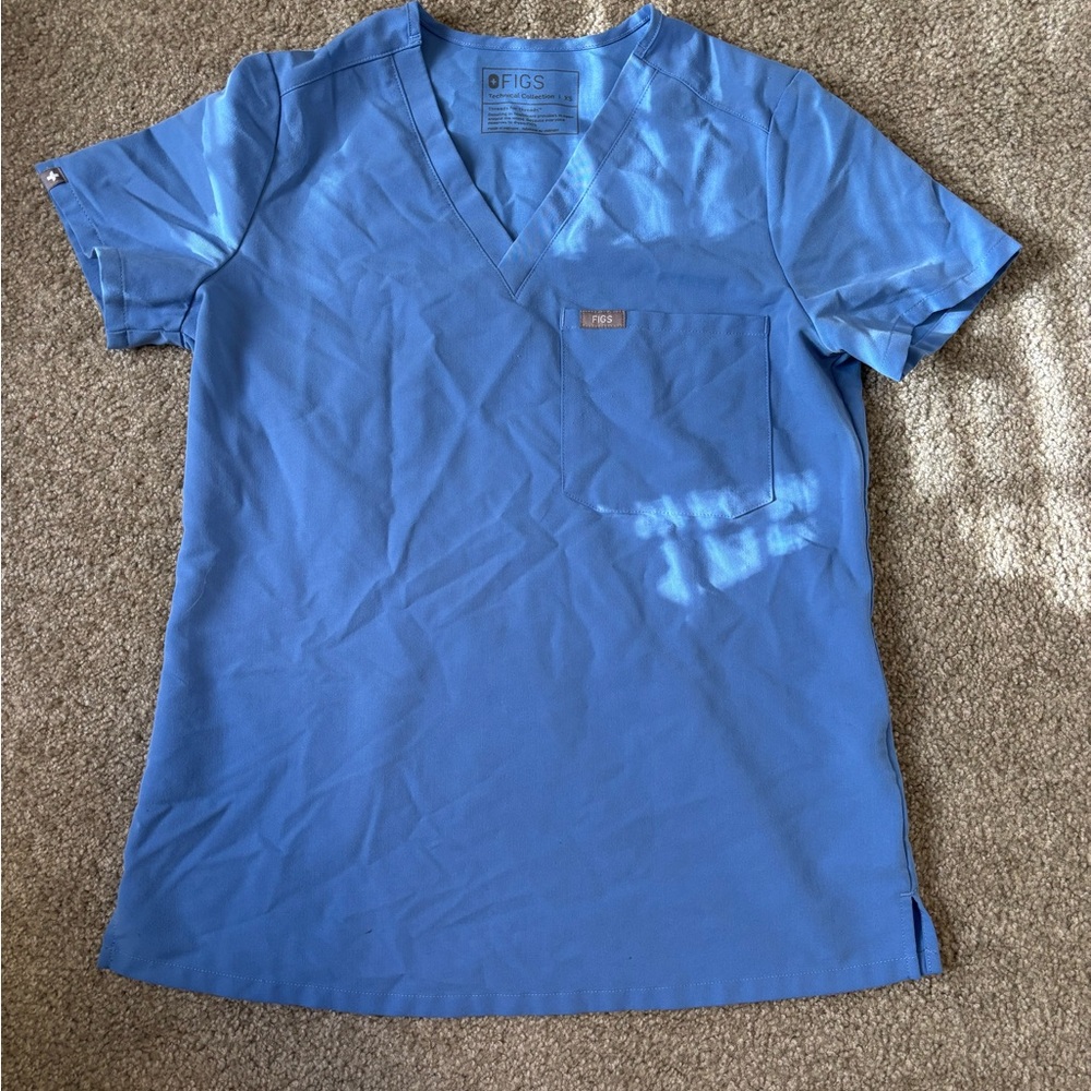 FIGS XS Scrub Top